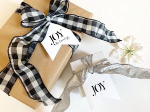 Holiday gift tags